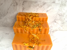 Load image into Gallery viewer, Turmeric Manuka Honey Brightening Soap Bars