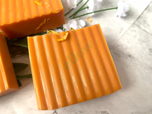 Load image into Gallery viewer, Turmeric Manuka Honey Brightening Soap Bars